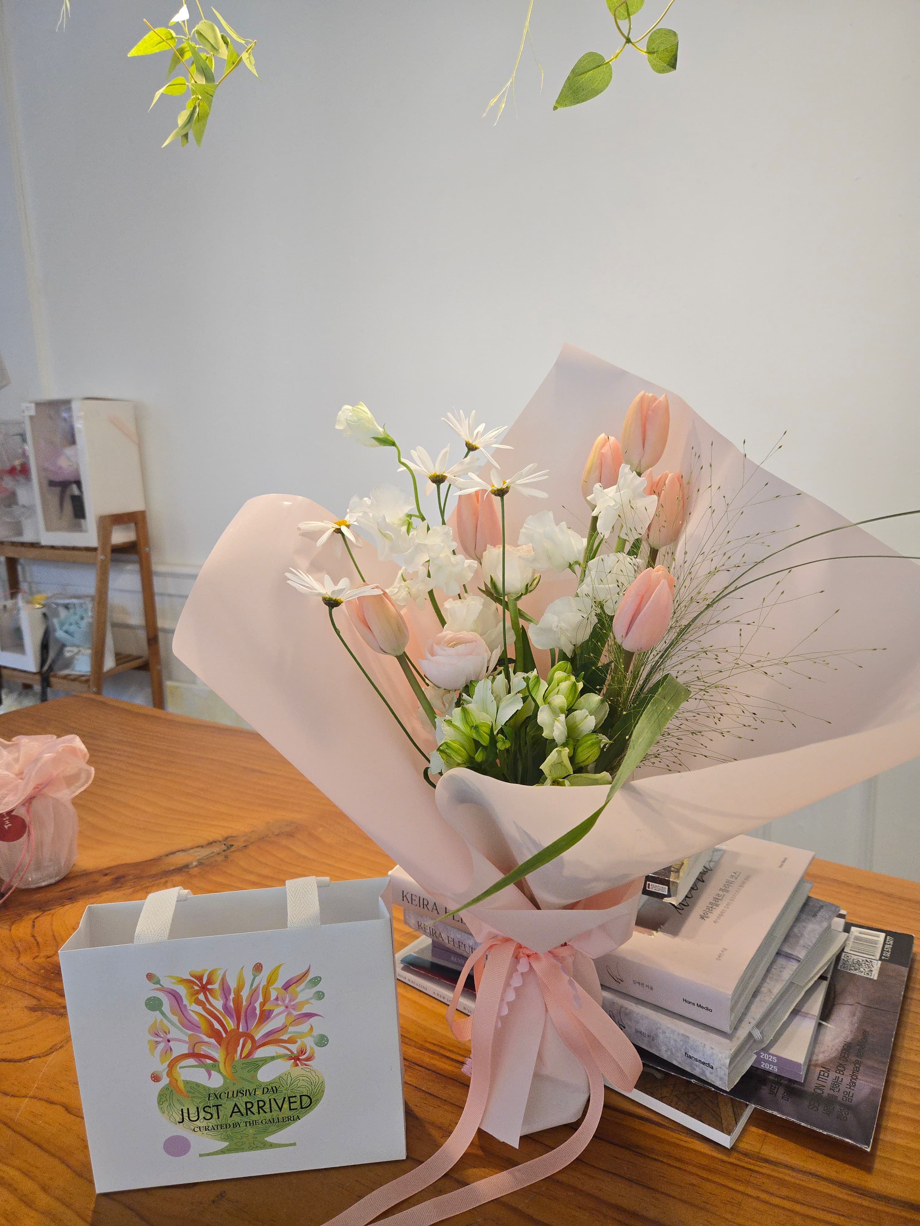 Neobella signature bouquet